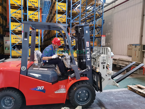 Tajikistan - 1 Unit HELI CPCD30 Forklift