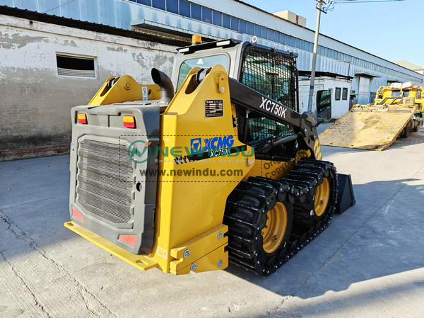 XCMG Skid Steer Loader XC750K & 1 Tractor LTD1604-4
