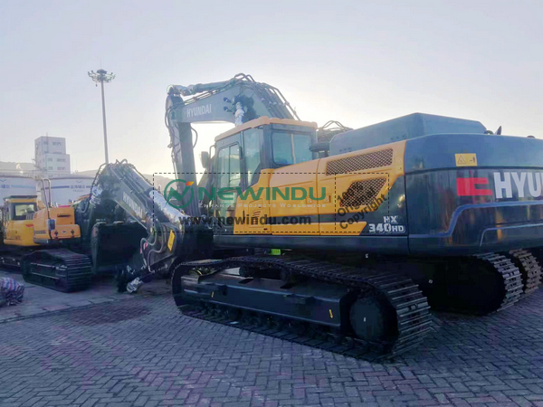 HYUNDAI HX340HD Excavator
