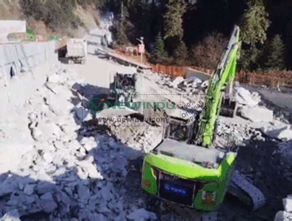 LIUGONG's 6-ton Electric Loader Conquers The Ultra-long Tunnel on The Plateau