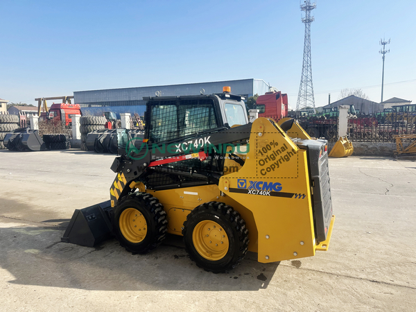 XCMG XC740K Skid Steer Loader 