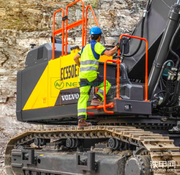 VOLVO Launches EC530E And EC550E 50-tonne Excavators