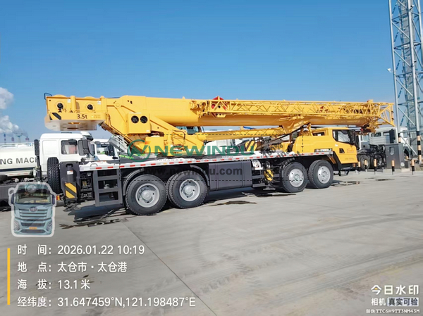 XCMG XE370G Excavator & 1 QY80K5D Truck Crane