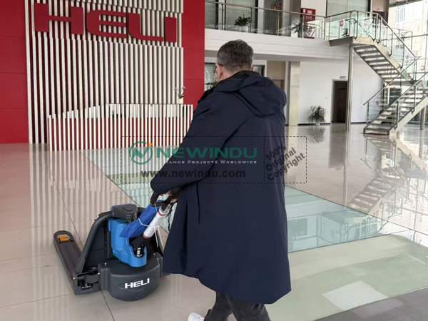 Spain Client Visited HELI Office