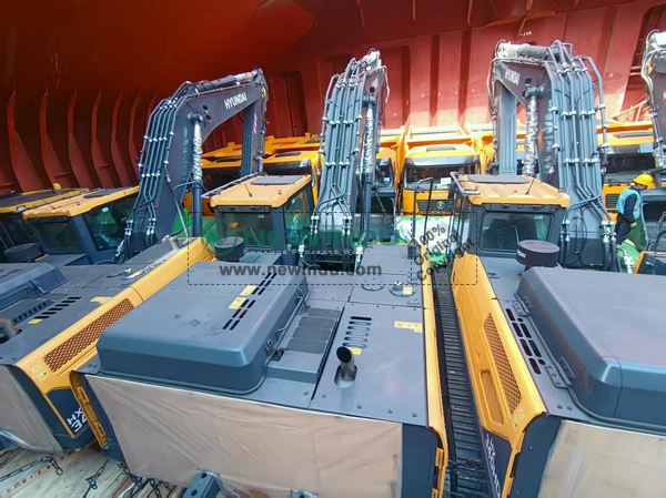 Algeria - 1 Unit HYUNDAI HX340HD Excavator 
