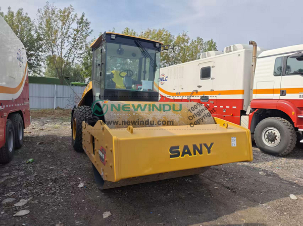 Dominican - 1 Unit SANY Roller SSR200C-10S
