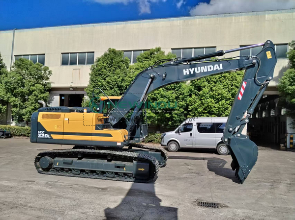 HYUNDAI HX220L Excavator