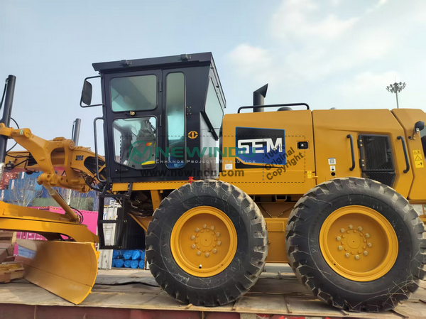 SEM 920F Motor Grader