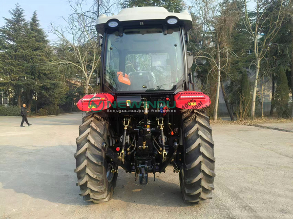 LUTONG LTB704 Agriculture Tractor