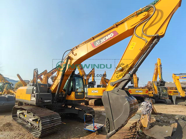 XCMG XE215C Excavator