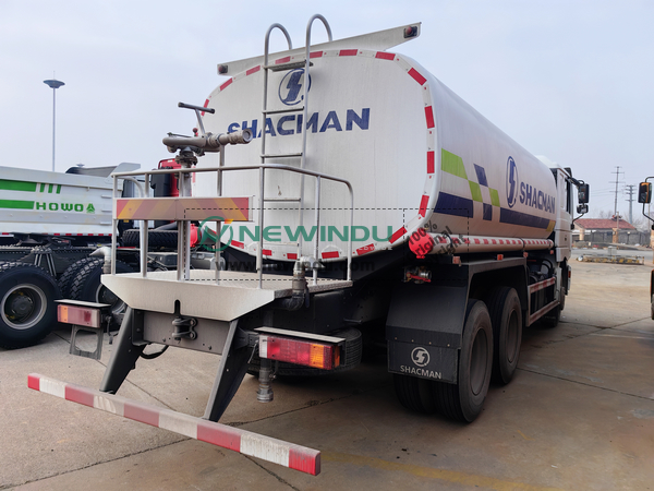 SHACMAN Sprinkler Truck